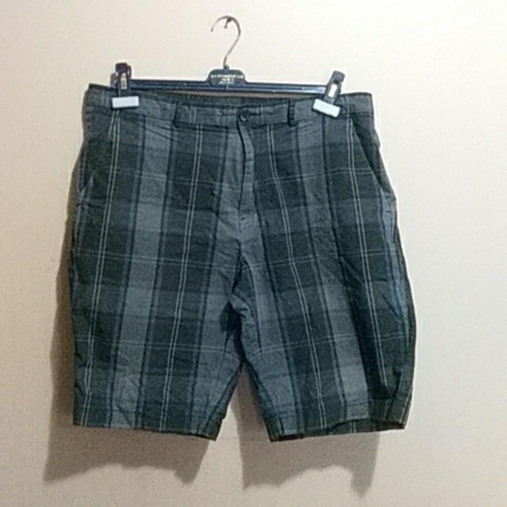 Calvin Klein shorts size 34